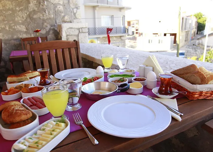 Otel Aksam Sefasi Alaçatı